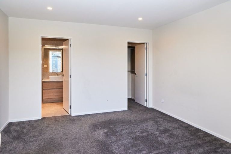 Photo of property in 36c Eastern Beach Road, Bucklands Beach, Auckland, 2012