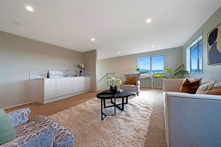 Photo of property in 49 Cirrus Way, Ranui, Auckland, 0612