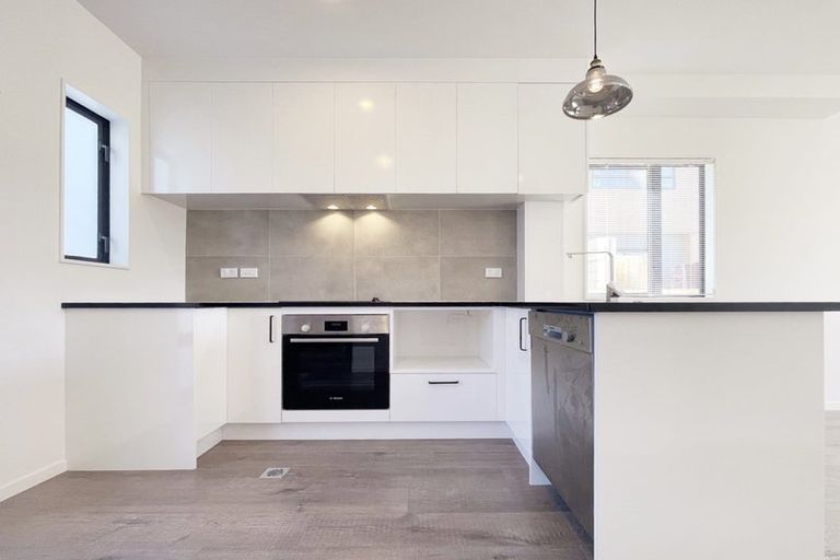 Photo of property in 8/8 Arney Road, Ranui, Auckland, 0612