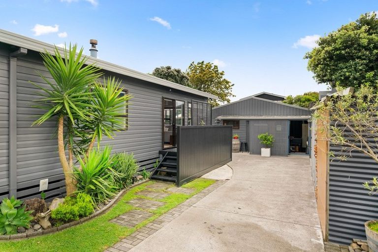 Photo of property in 37b Simpson Road, Papamoa Beach, Papamoa, 3118
