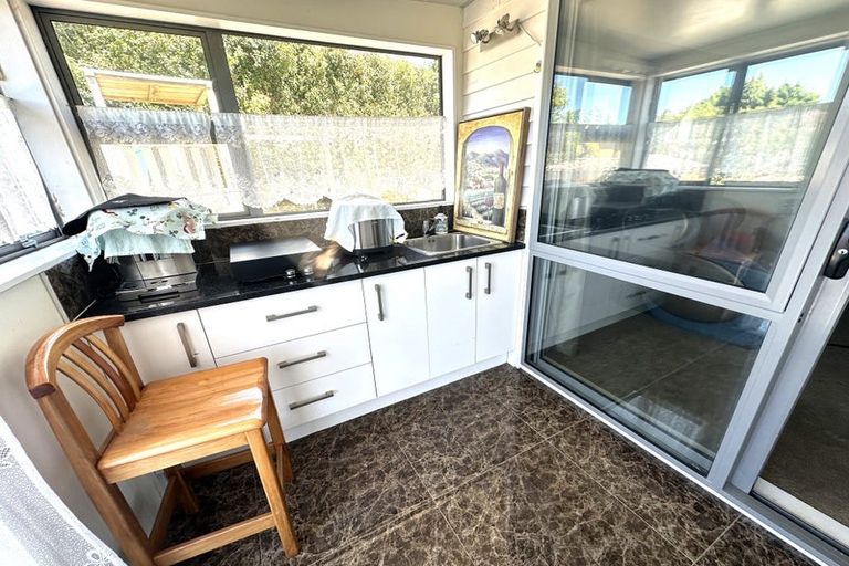 Photo of property in 13 Ervine Place, Bucklands Beach, Auckland, 2014