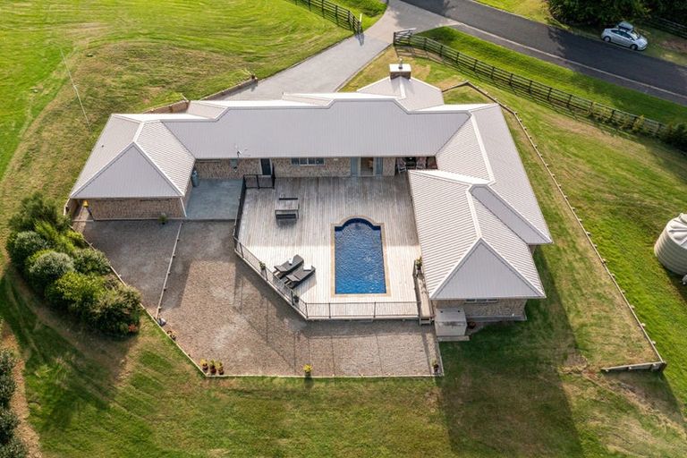 Photo of property in 43 Moses Road, Kaukapakapa, 0873