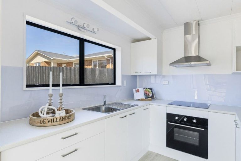 Photo of property in 13 Tukapa Street, Westown, New Plymouth, 4310