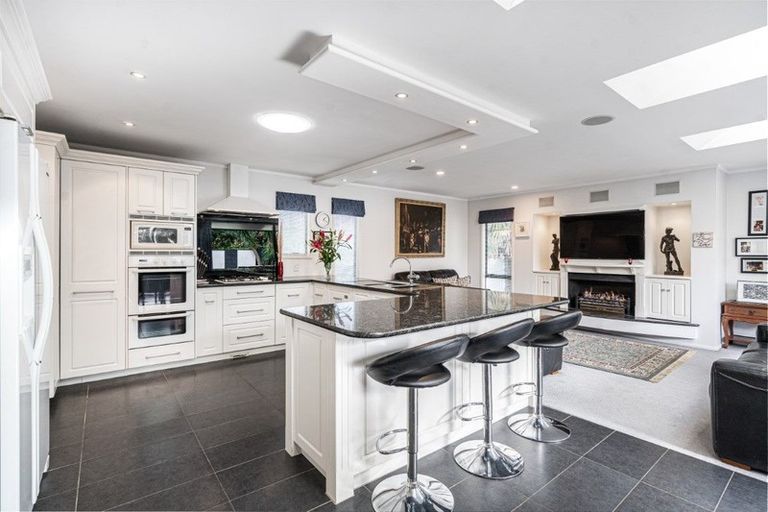 Photo of property in 10 Ander Place, Takapuna, Auckland, 0622