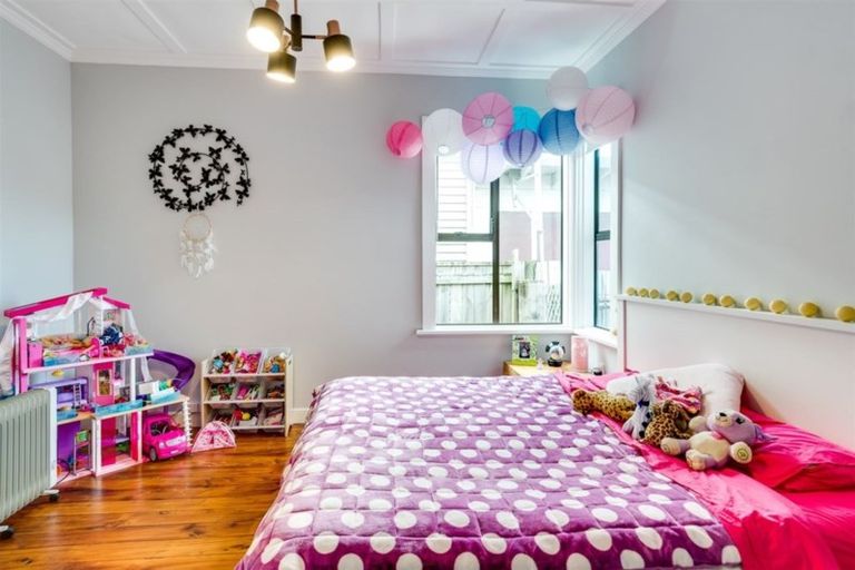 Photo of property in 82 Vigor Brown Street, Napier South, Napier, 4110