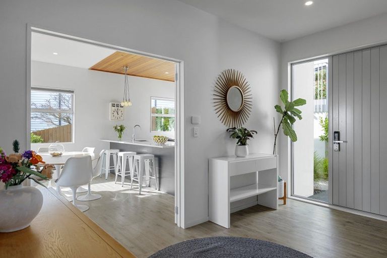 Photo of property in 12 Marama Crescent, Mount Pleasant, Christchurch, 8081