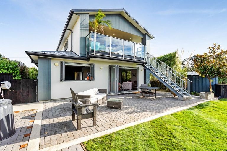 Photo of property in 3 Baring Terrace, Strandon, New Plymouth, 4312