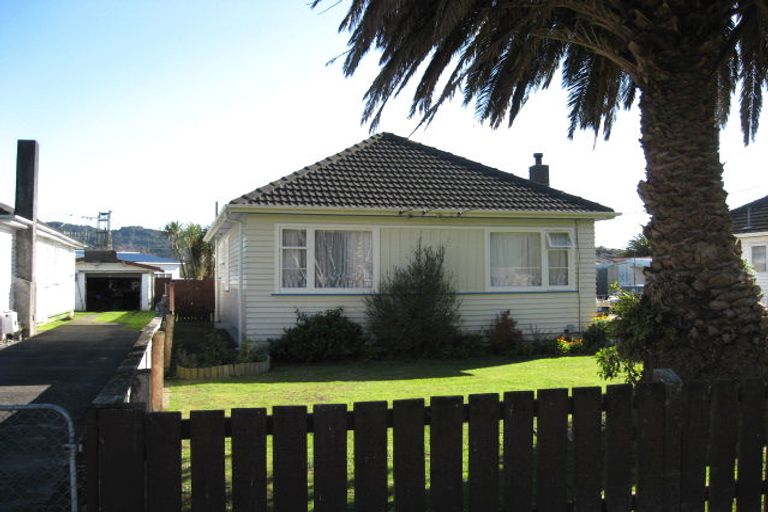 Photo of property in 147 Moohan Street, Wainuiomata, Lower Hutt, 5014