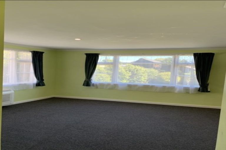 Photo of property in 8 Bushby Place, Bryndwr, Christchurch, 8053