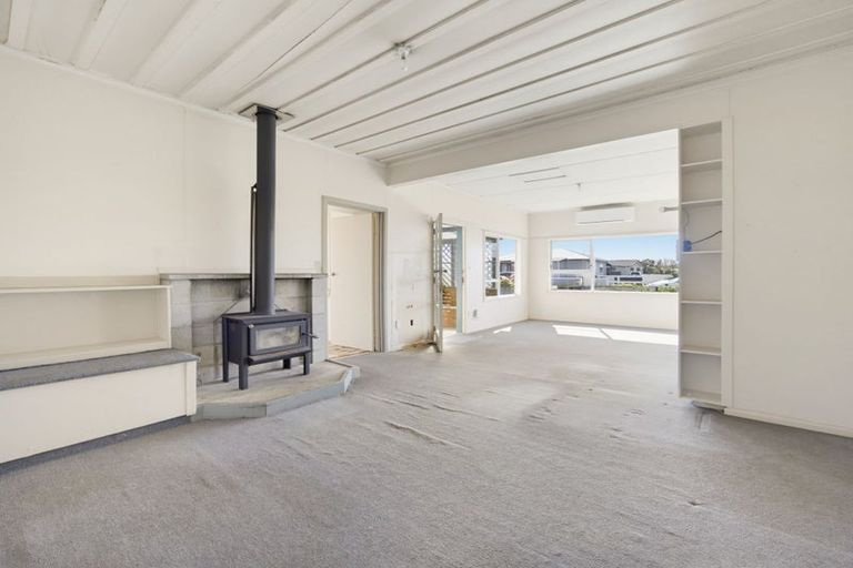 Photo of property in 24 Linklater Avenue, Foxton Beach, Foxton, 4815