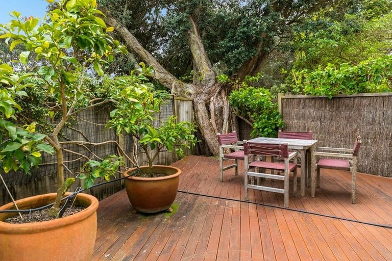 Photo of property in 34a Waiwera Road, Waiwera, Orewa, 0994