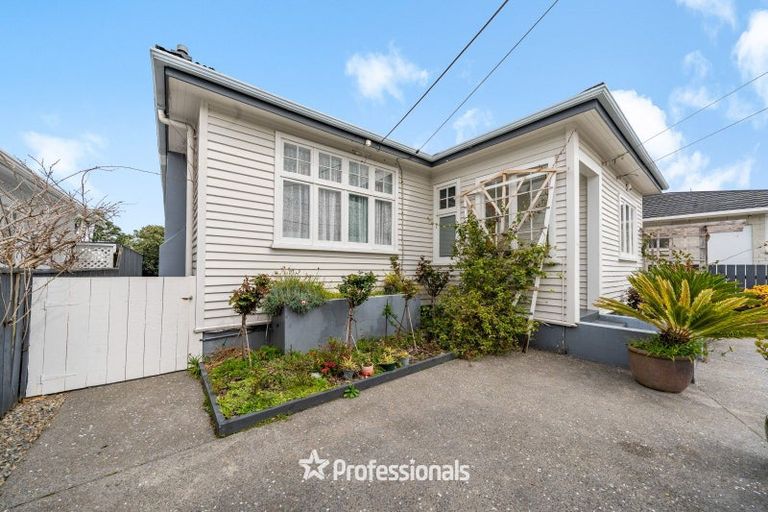 Photo of property in 140 Knights Road, Hutt Central, Lower Hutt, 5010