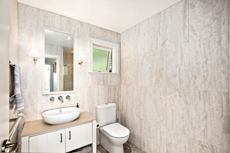 Photo of property in 1276 Sandspit Road, Sandspit, Warkworth, 0982