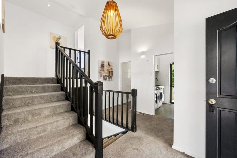 Photo of property in 20 Bay Lair Grove, Island Bay, Wellington, 6023