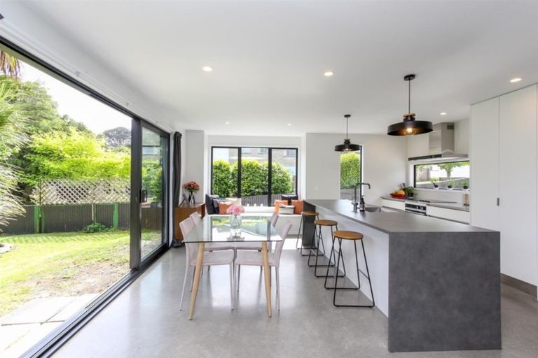 Photo of property in 32a Aubrey Street, New Plymouth, 4310