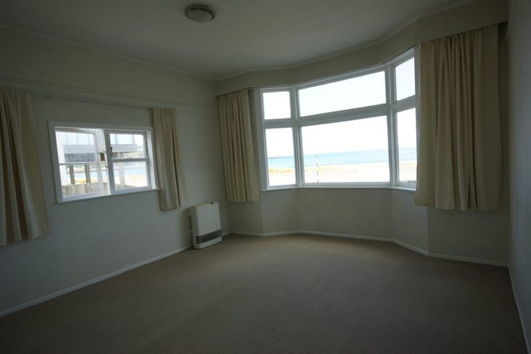 Photo of property in 20 Lyall Parade, Lyall Bay, Wellington, 6022