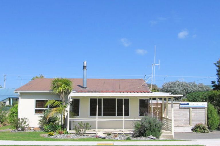 Photo of property in 56 Motiti Road, Papamoa Beach, Papamoa, 3118