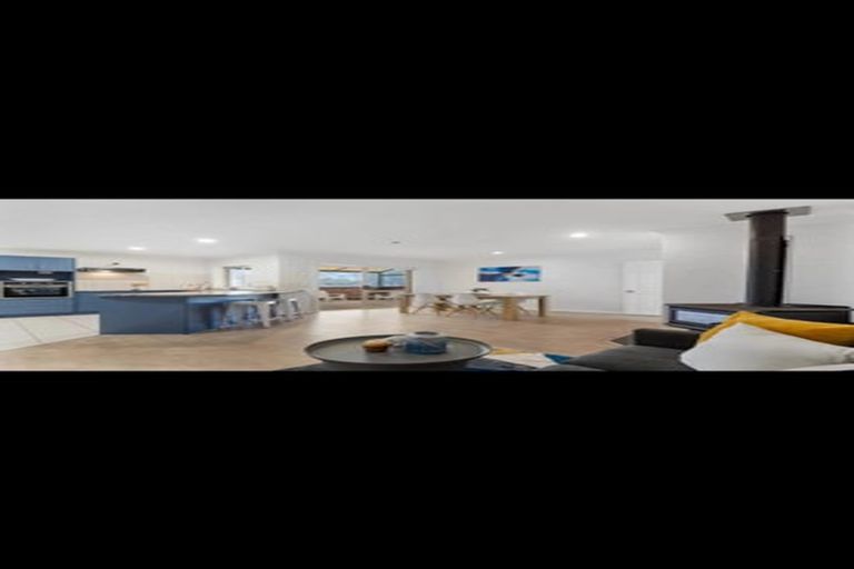 Photo of property in 12 Beverage Place, Rosehill, Papakura, 2113