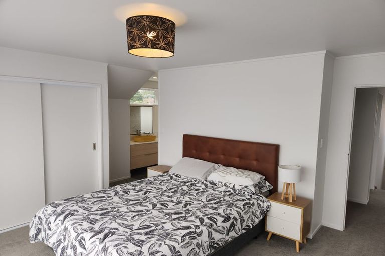 Photo of property in 7a Lesley Grove, Waikanae, 5036