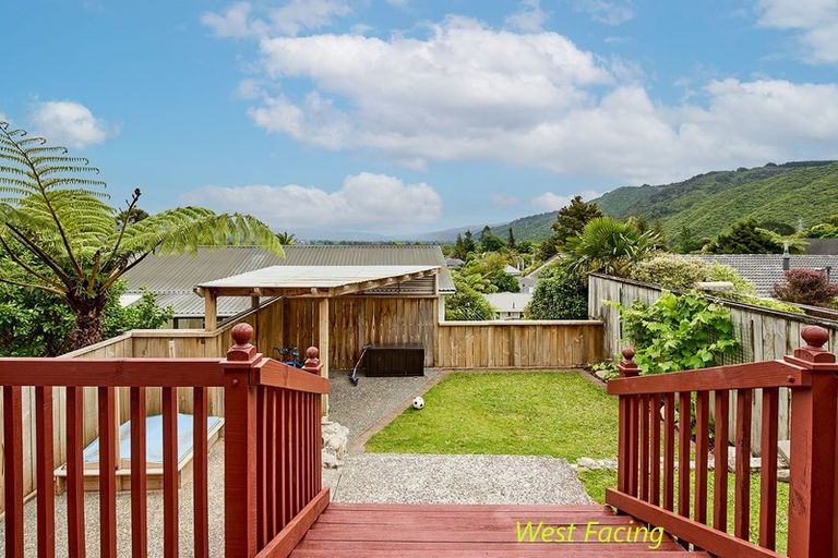 Photo of property in 3 Sunnyview Drive, Brown Owl, Upper Hutt, 5018