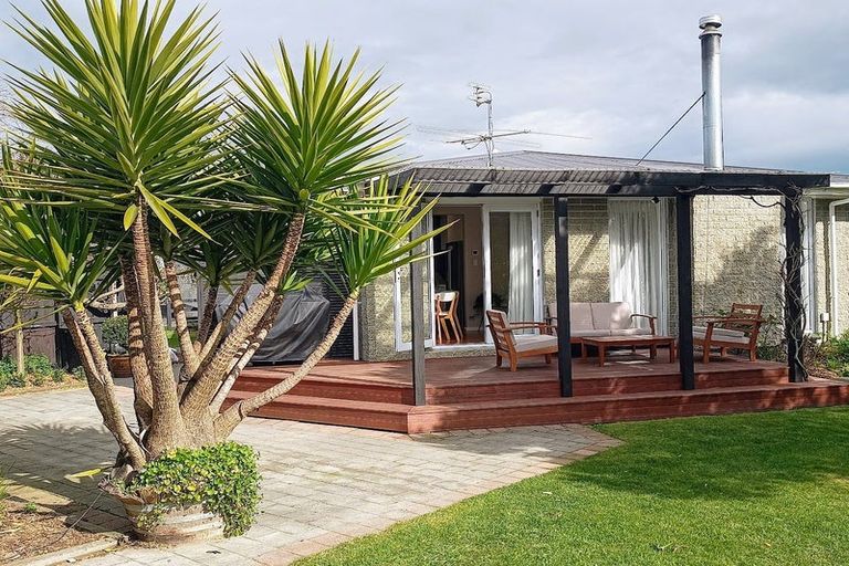 Photo of property in 8 Roberta Drive, Somerfield, Christchurch, 8024