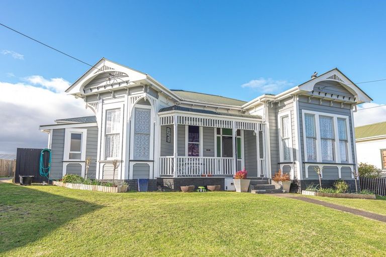 Photo of property in 10 Carlton Avenue, Gonville, Whanganui, 4501