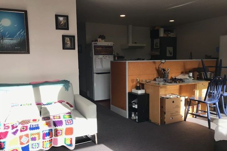 Photo of property in 2/112 Mairangi Road, Wilton, Wellington, 6012