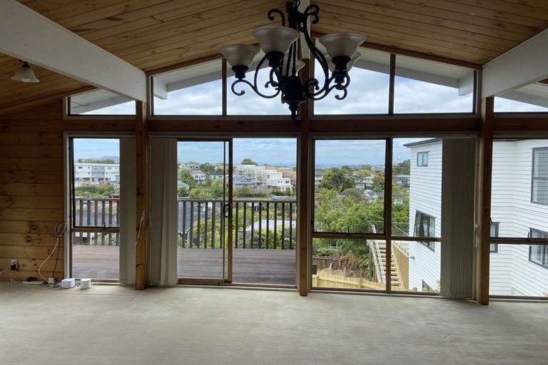 Photo of property in 40 Grenada Avenue, Forrest Hill, Auckland, 0620