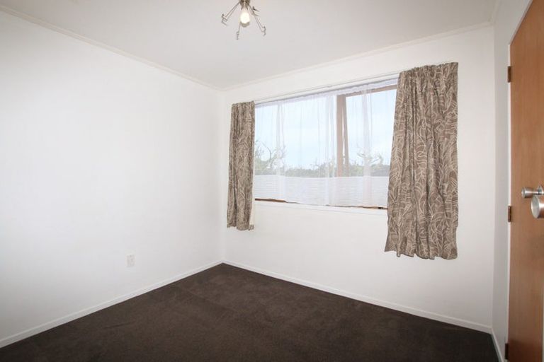 Photo of property in 23 Virgo Place, Glen Eden, Auckland, 0602