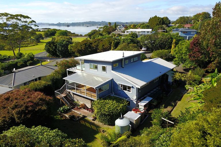 Photo of property in 84 Rangitane Loop Road, Kerikeri, 0294