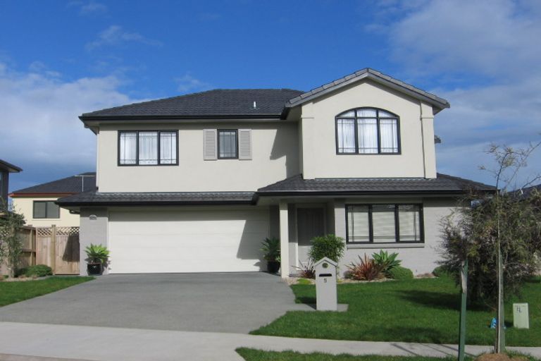 Photo of property in 5 Dunoon Close, Flat Bush, Auckland, 2016
