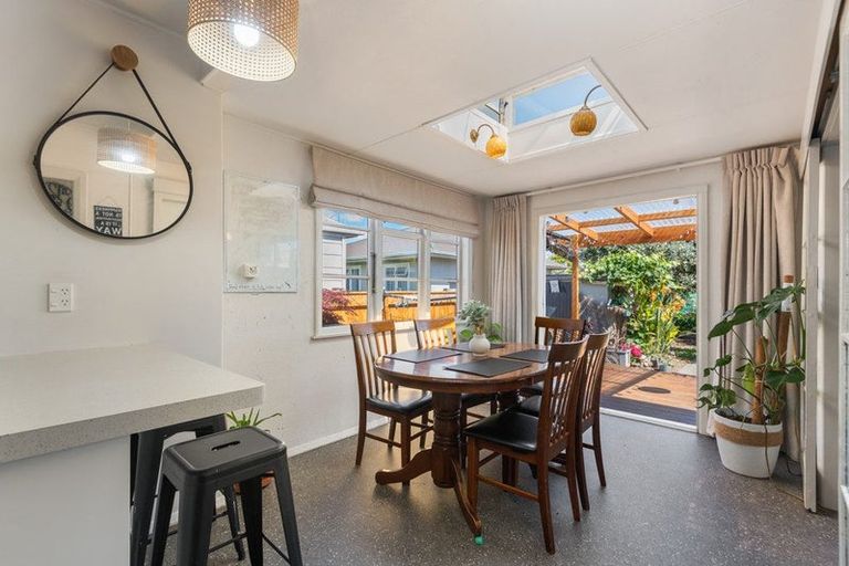 Photo of property in 137 Rangiora Avenue, Roslyn, Palmerston North, 4414