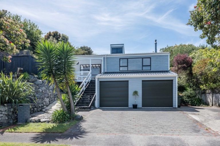 Photo of property in 42 Weggery Drive, Waikanae Beach, Waikanae, 5036