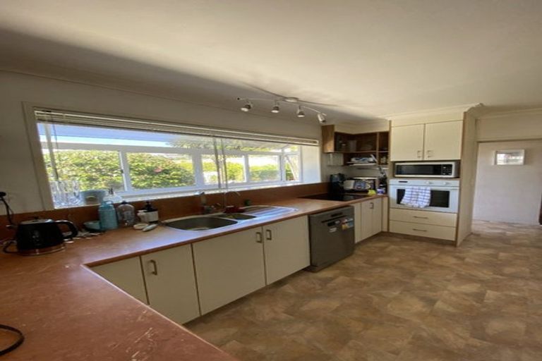 Photo of property in 111 Hinewa Road, Otumoetai, Tauranga, 3110
