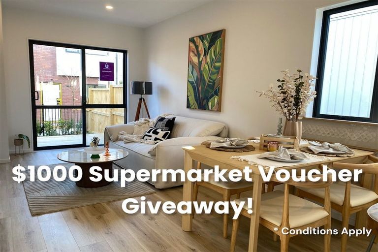 Photo of property in 15 Paetai Lane, Te Atatu Peninsula, 0610