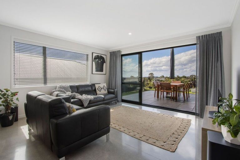 Photo of property in 26 Te Kaka Place, Omokoroa, 3114