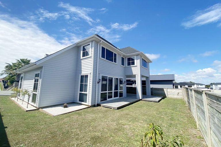 Photo of property in 27 Howe Street, Howick, Auckland, 2014