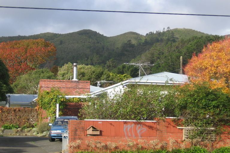 Photo of property in 361 Stokes Valley Road, Stokes Valley, Lower Hutt, 5019