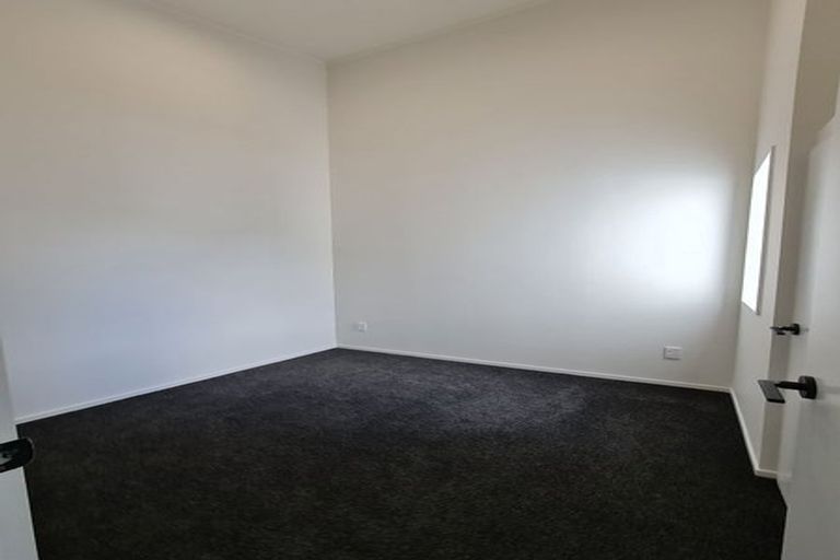 Photo of property in 14 Pasla Close, Papakura, 2110