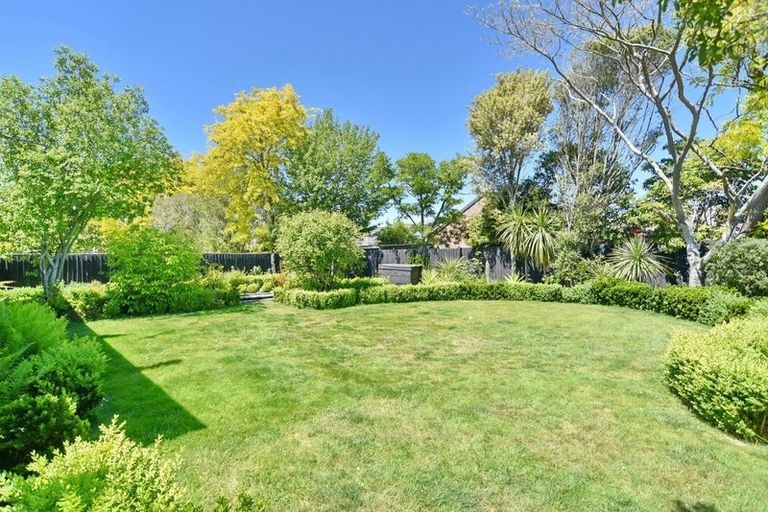 Photo of property in 11 Ludlow Place, Parklands, Christchurch, 8083