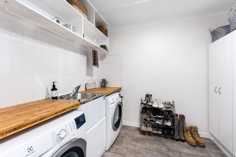 Photo of property in 39 Rawhiti Street, Stokes Valley, Lower Hutt, 5019