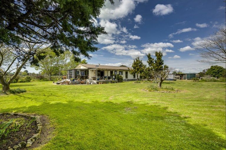 Photo of property in 21 Stafford Street, Clive, 4102