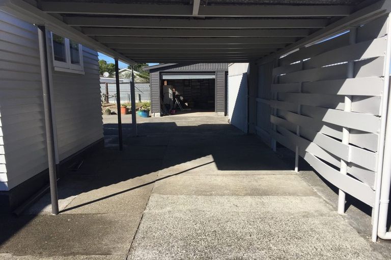 Photo of property in 1 Fair Crescent, Feilding, 4702