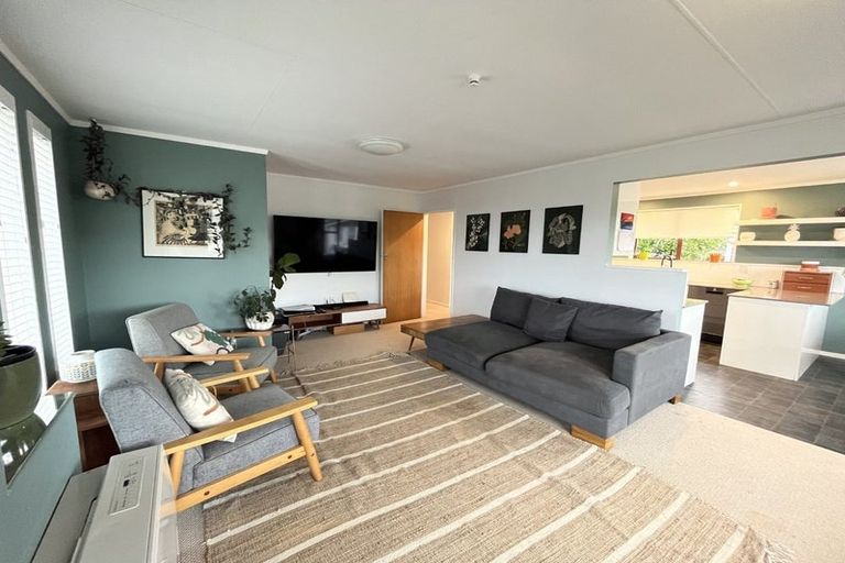 Photo of property in 15 Mapplebeck Street, Titahi Bay, Porirua, 5022