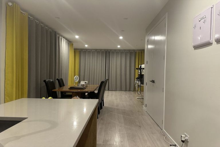 Photo of property in 19 Desalt Drive, Hobsonville, Auckland, 0616