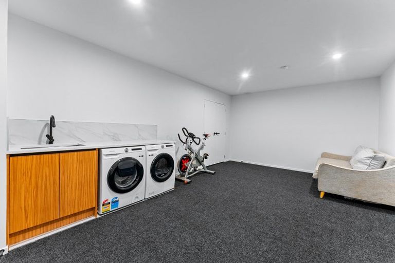 Photo of property in 20a Makomako Drive, Orewa, 0931