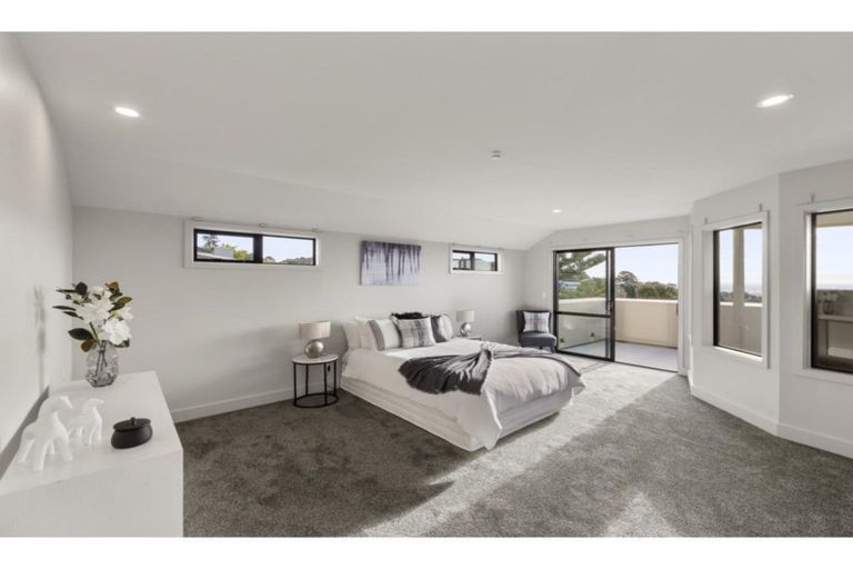 Photo of property in 30 Takahe Drive, Cashmere, Christchurch, 8022