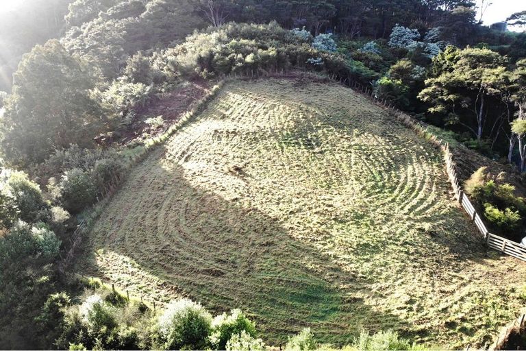 Photo of property in 188 Pinchgut Road, Kaukapakapa, 0873