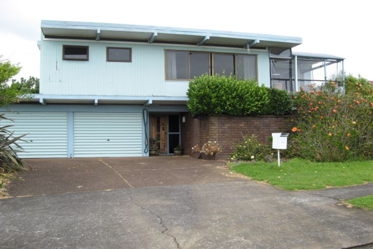 Photo of property in 83 Kiwi Esplanade, Mangere Bridge, Auckland, 2022