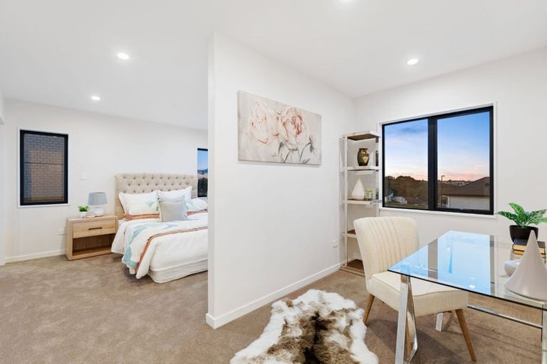 Photo of property in 28 Kate Duncan Drive, Swanson, Auckland, 0614